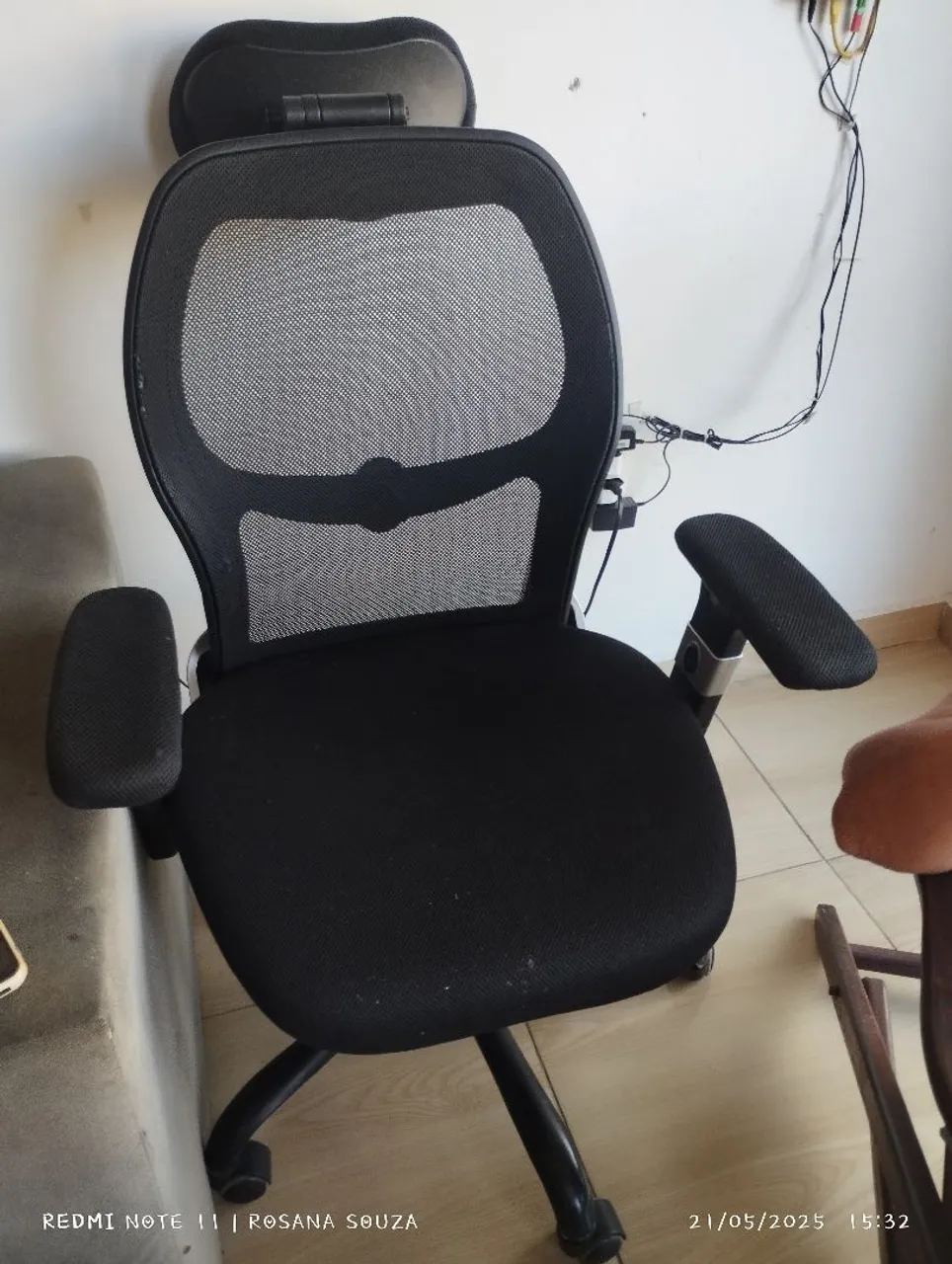 Cadeira de Escritório Ergonômica Preta