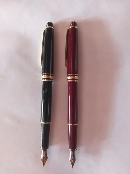   vendo duas belíssimas canetas modelo pena  originais Montblanc .  - Foto 2