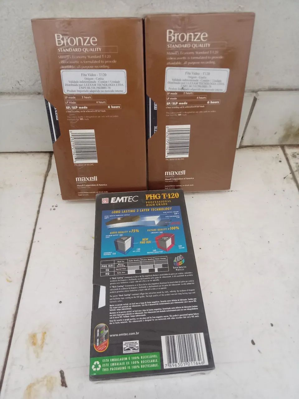 3 fitas VHS lacradas Maxell Bronze e EMTEC PHG T-120 - Foto 2