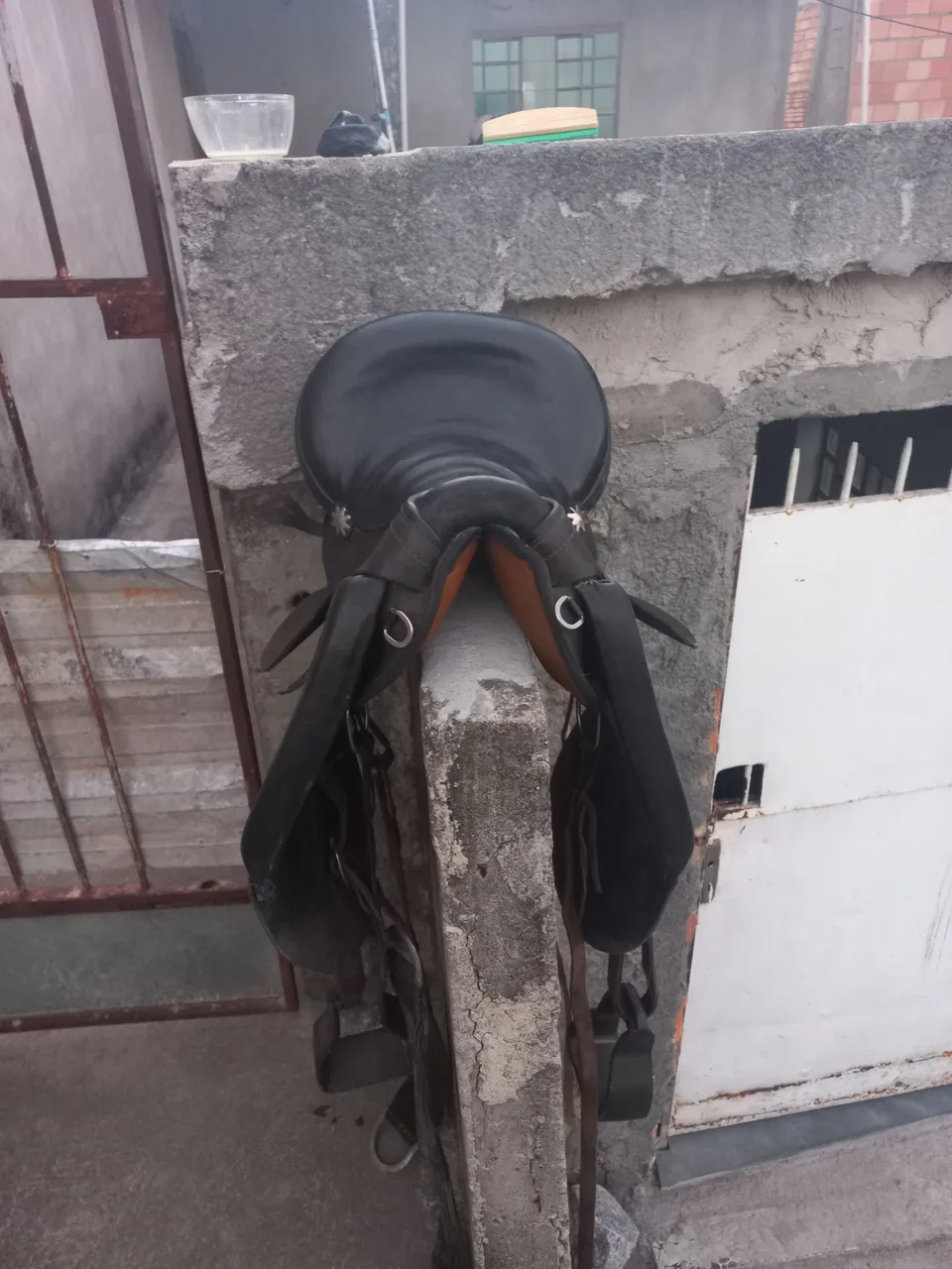 Sela de Cavalo em Ótimo Estado