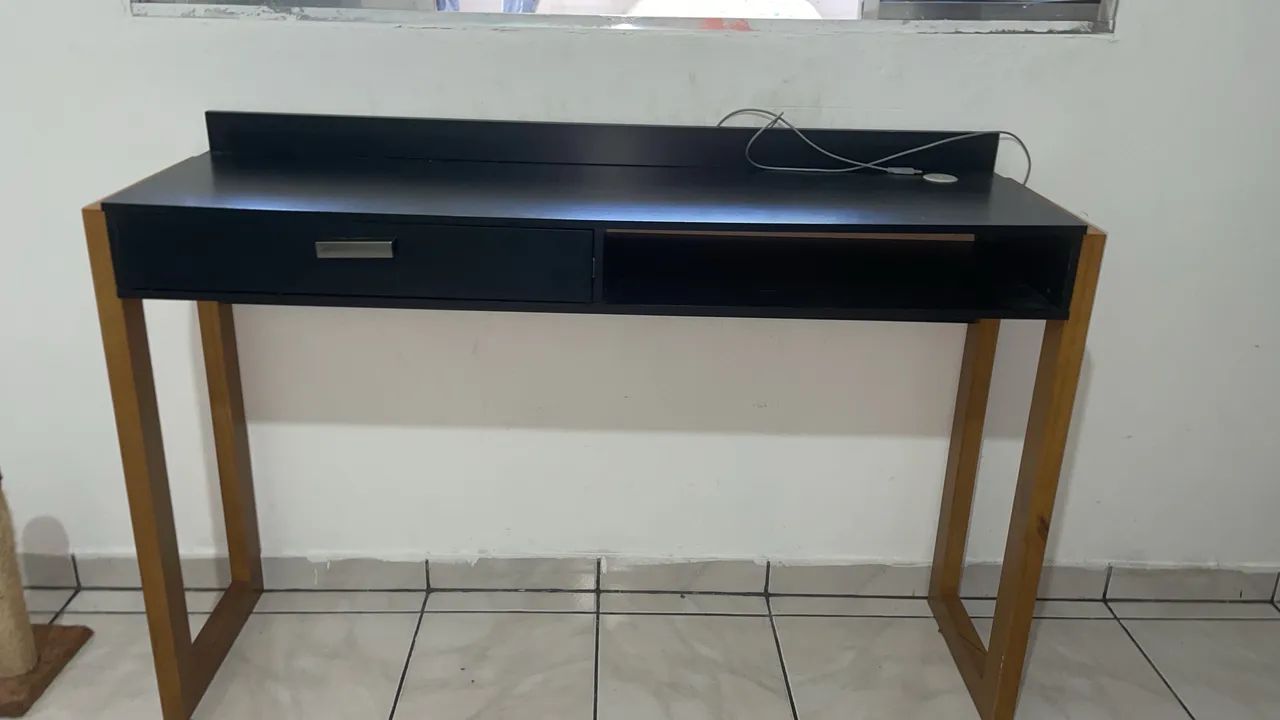 Mesa com USB