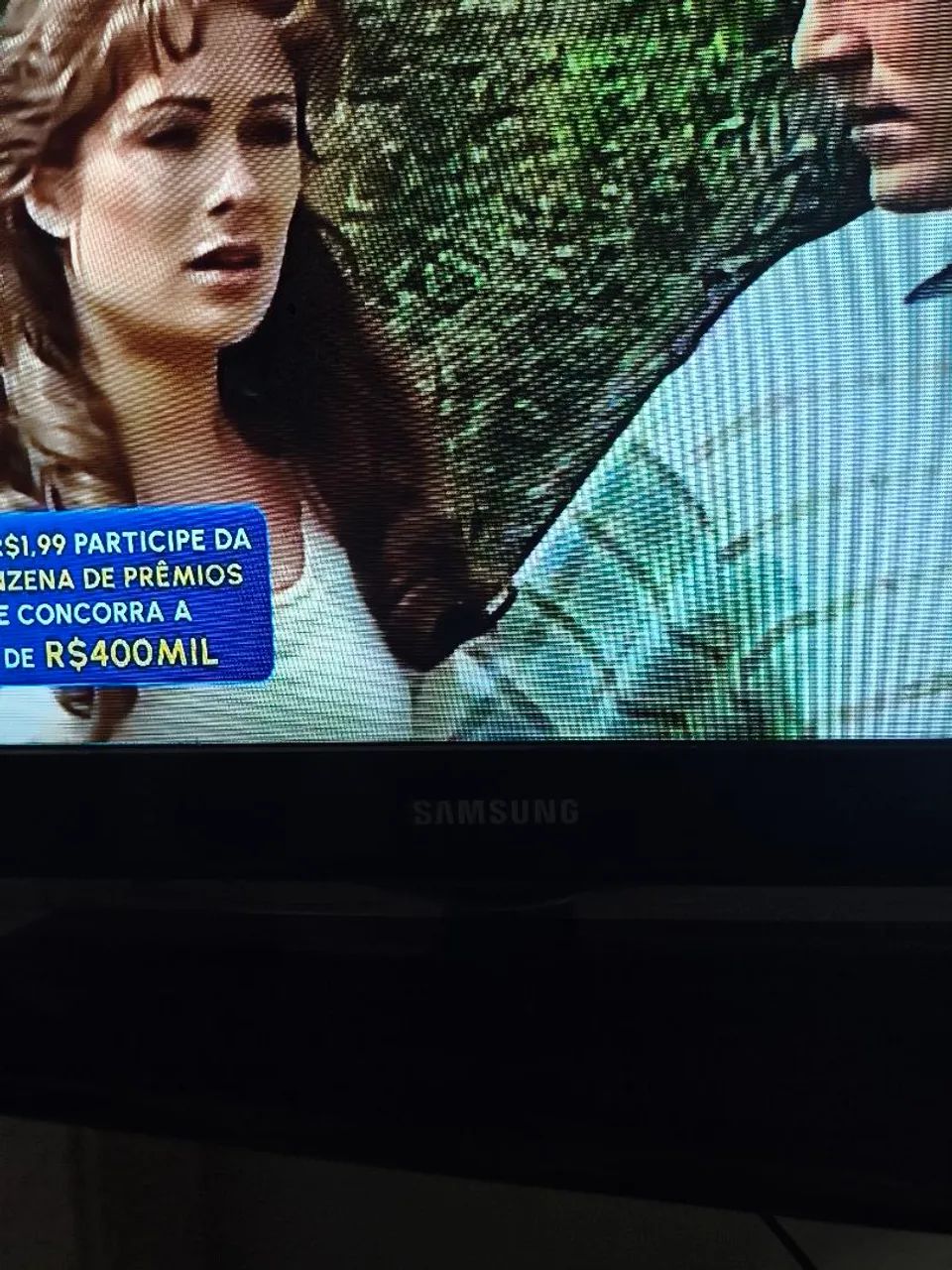 televisão Samsung 42 com controle original , conversor integrado e microondas 