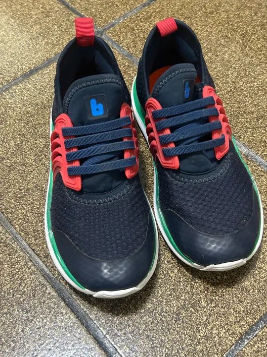 Três pares de sapatos bibi tamanho 32 - Foto 2