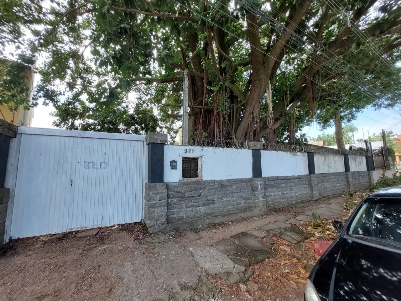 AV. GUARUJA TERRENÃO COM 579,50 M2 PRÓPRIO PARA CONDOMINIO