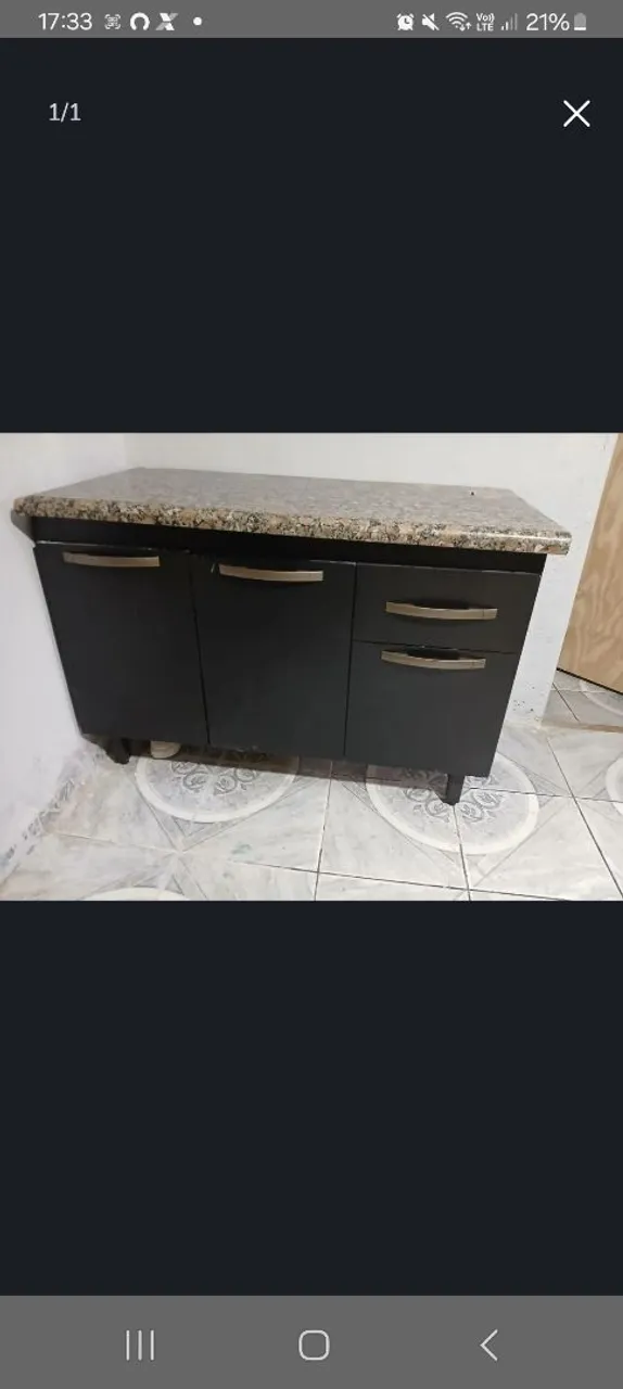 Armário de cozinha com pedra