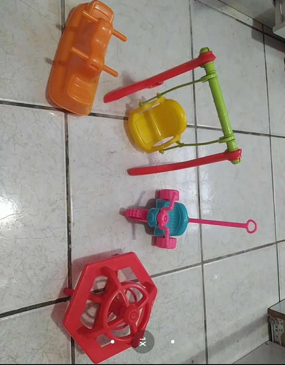 Parquinho divertoys com bonecas! - Foto 2