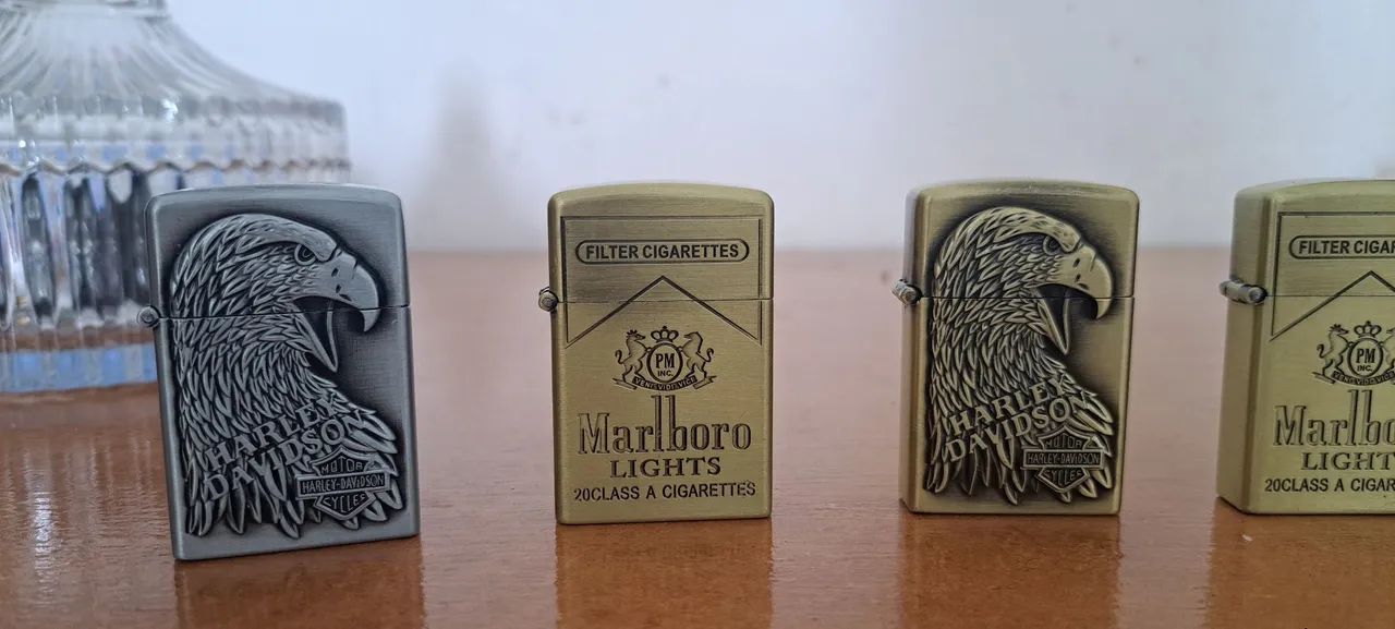 Isqueiros Colecionáveis Marlboro Lights e Jack Daniels - Foto 2