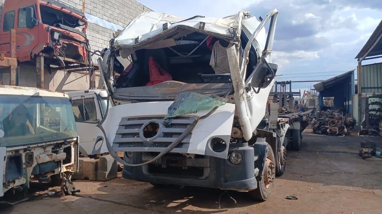 Vw constellation para retirada de peças  - Foto 11