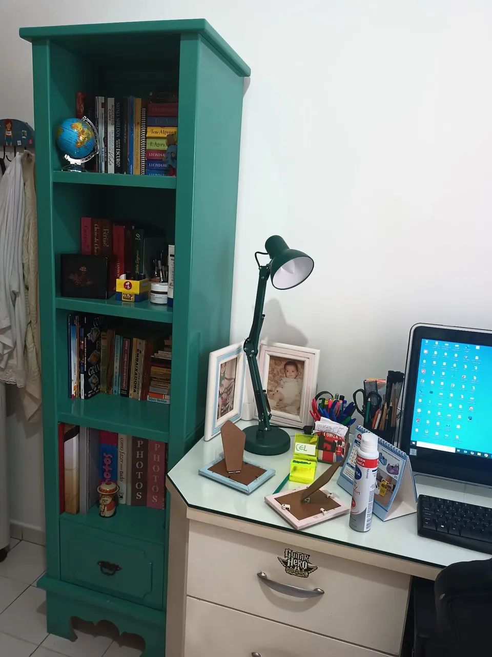 Green Lacquered MDF Shelf64842069849219121