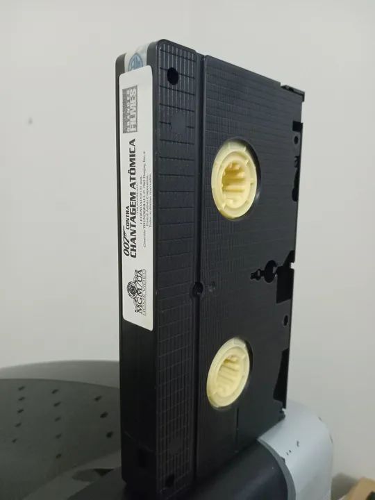 Fita VHS filme 007 Contra a Chantagem Atômica (Thunderball) - Foto 4