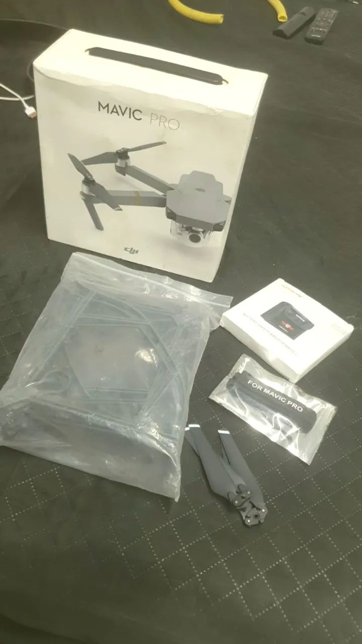 Drone DJI Mavic Pro Com Controle Bateria e Acessórios  - Foto 2