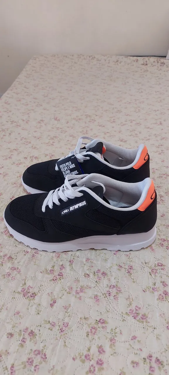 Olympikus - Tênis Preto com Detalhes Laranja