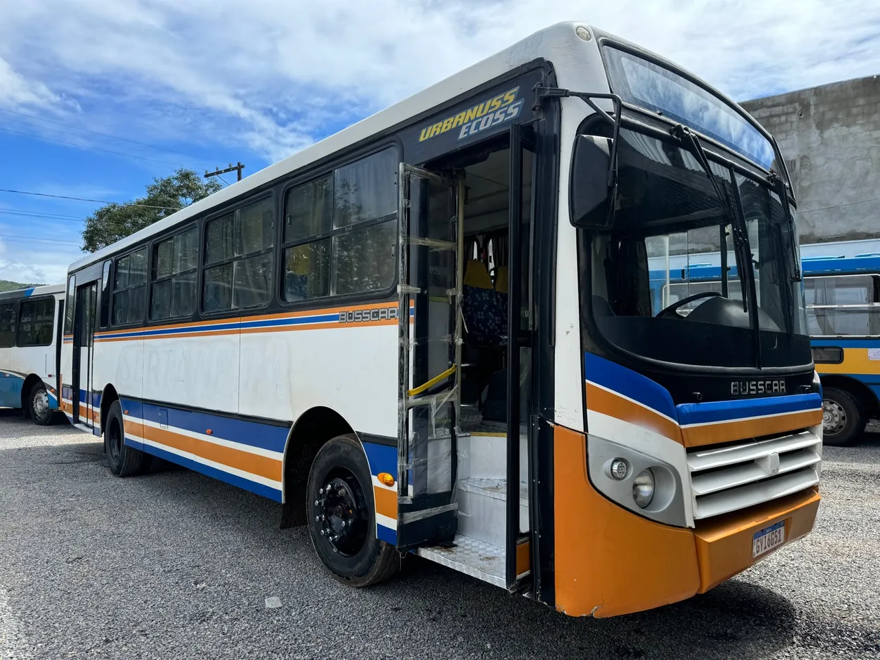 Ônibus Mercedes 1418 curto