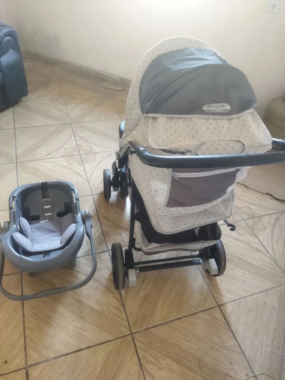 Carrinho de bebê e Bebê Conforto  - Foto 3