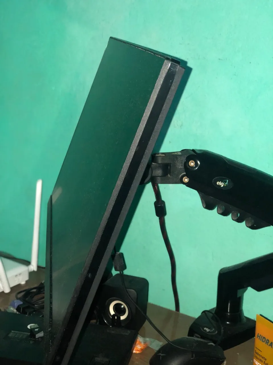 Monitor Gamer + Braço Articulado LG 23,8 Full HD 144Hz 1MS Hdmi dp Ips Hdr 24GN600-B