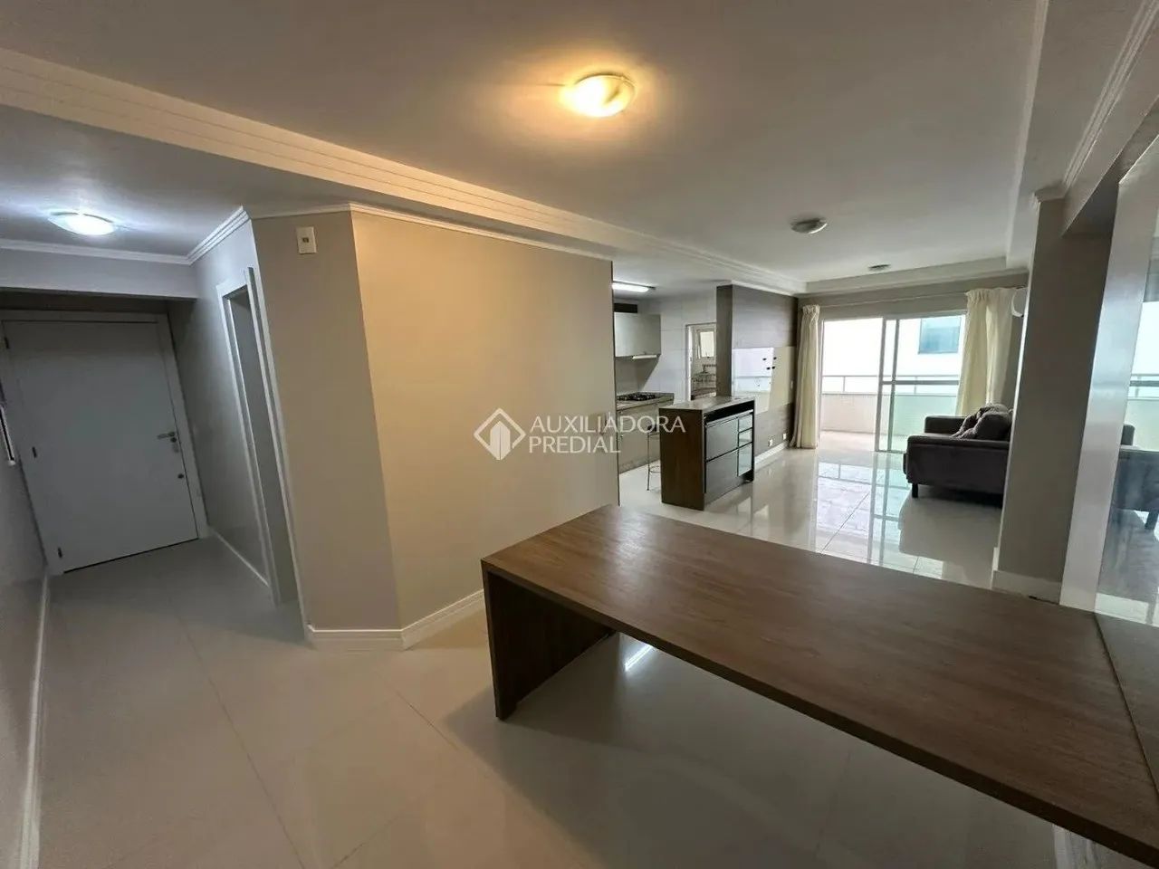 ALUGA APTO SEMI- MOB, 3 DOR. SENDO 1 SUITE, 2 VAGAS, PRAIA BRAVA- ITAJAÍ- SC