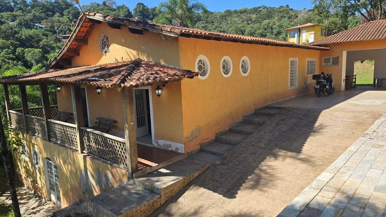 Casa de condomínio p/Locação e Venda c/ 300 m² - 2 Dorms. c/ Piscina Sítio do Engenho Araç