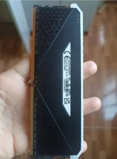 Memória ram RGB 8gb Corsair 3200mhz - Foto 2