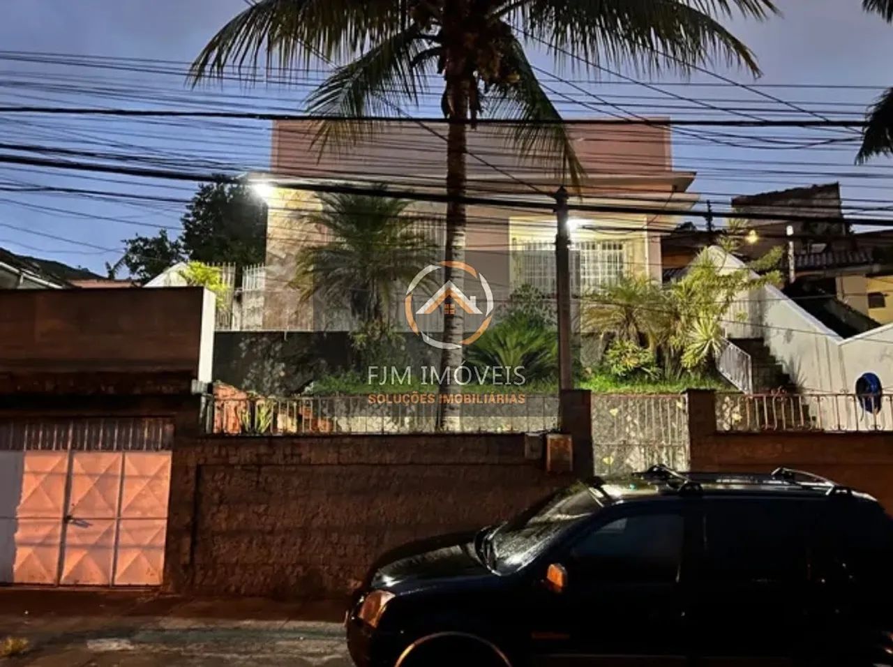 Casa de 300m² em Venda da Cruz, Niterói - 3 Dormitórios, 2 Banheiros por R$ 590.000 para v