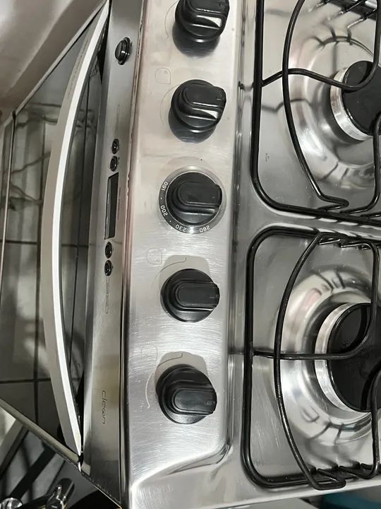Fogão Brastemp 4 Bocas com Forno - Limpo e Conservado - Foto 3