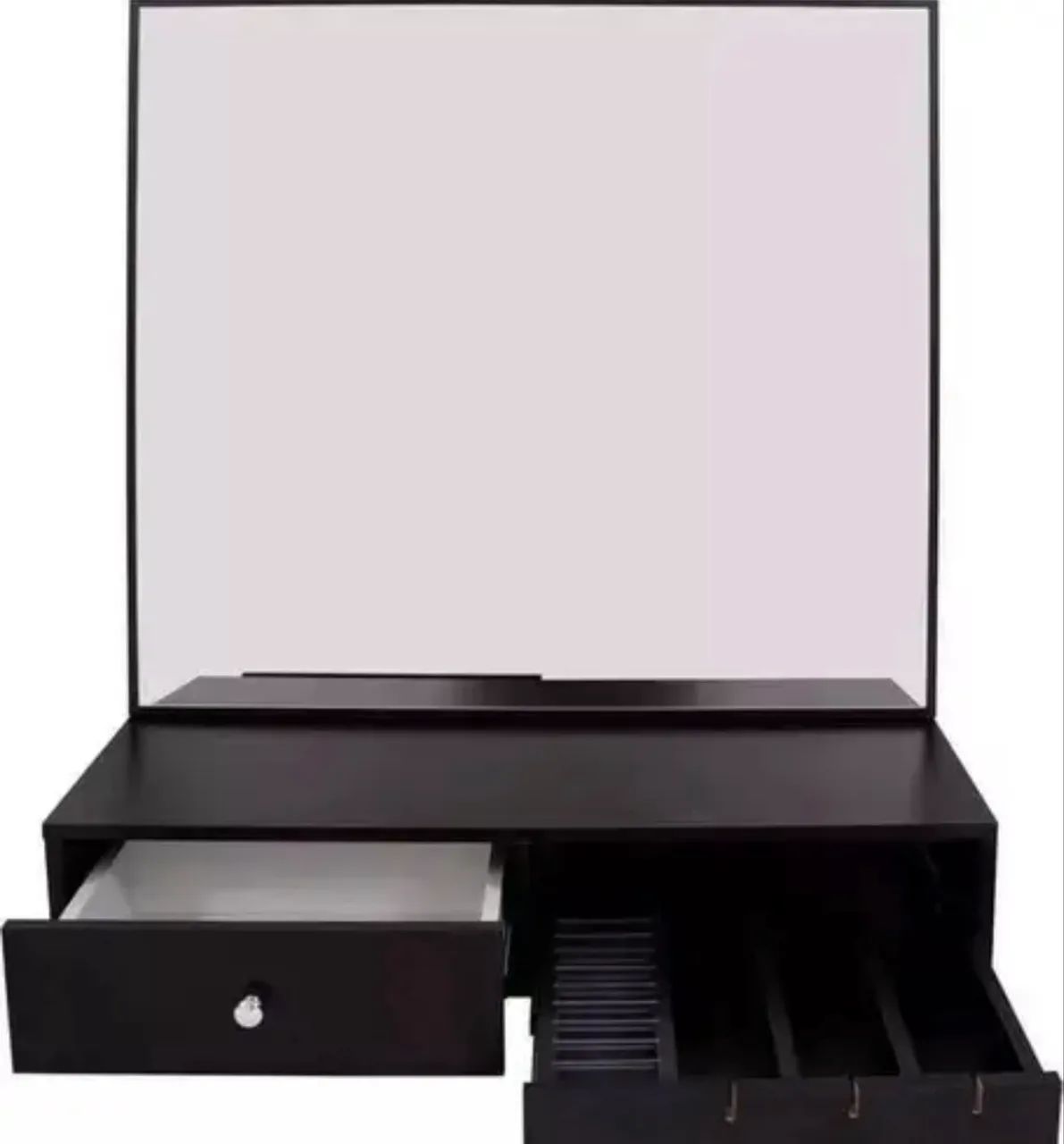 Vendo bancada de barbeiro com moldura 