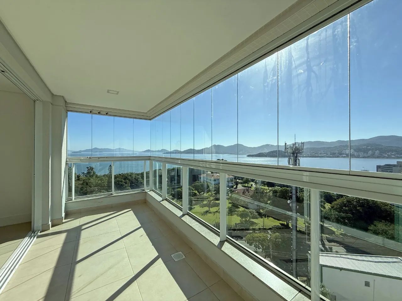 Apartamento 3 dormitórios com vista mar no Agronômica, Florianópolis. - Foto 5