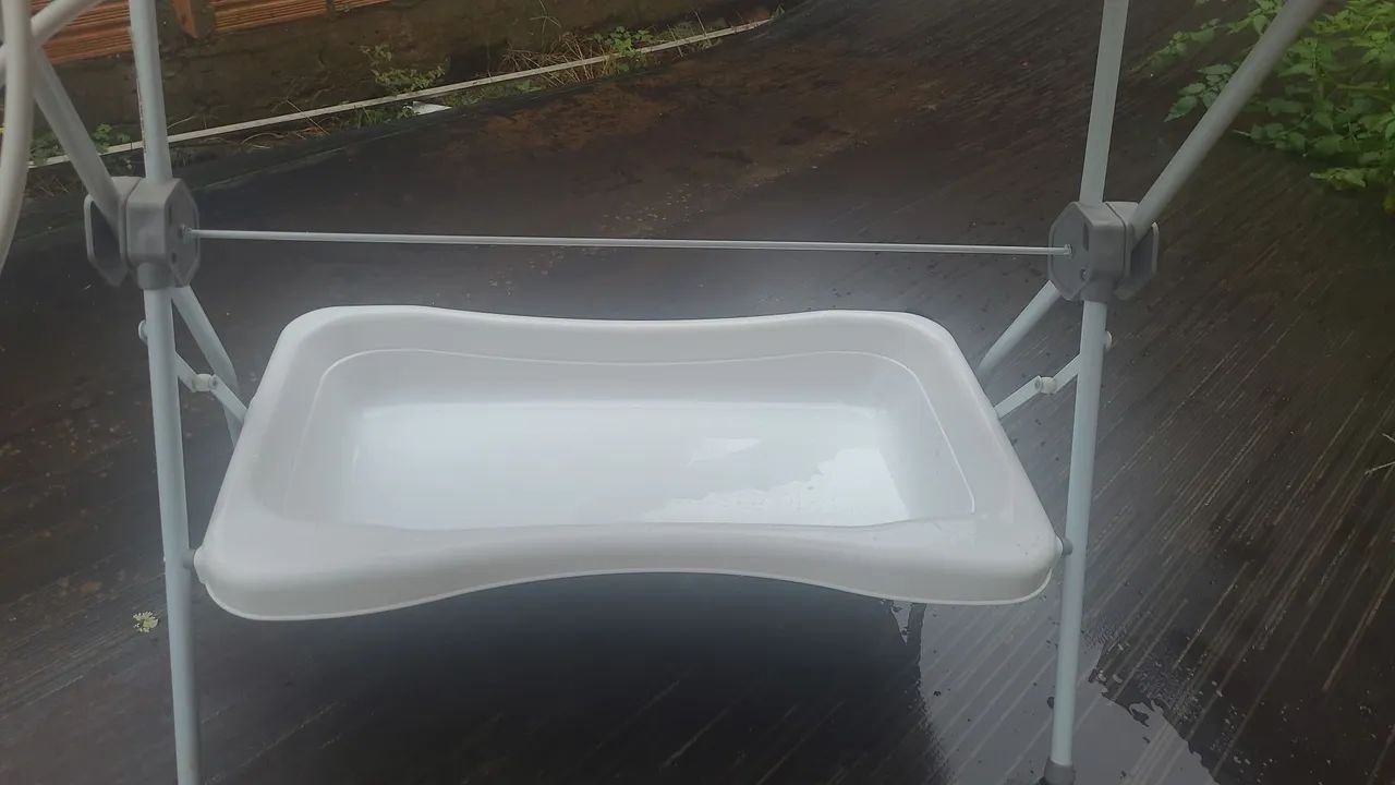 Vendo Banheira com trocador s suporte  - Foto 2