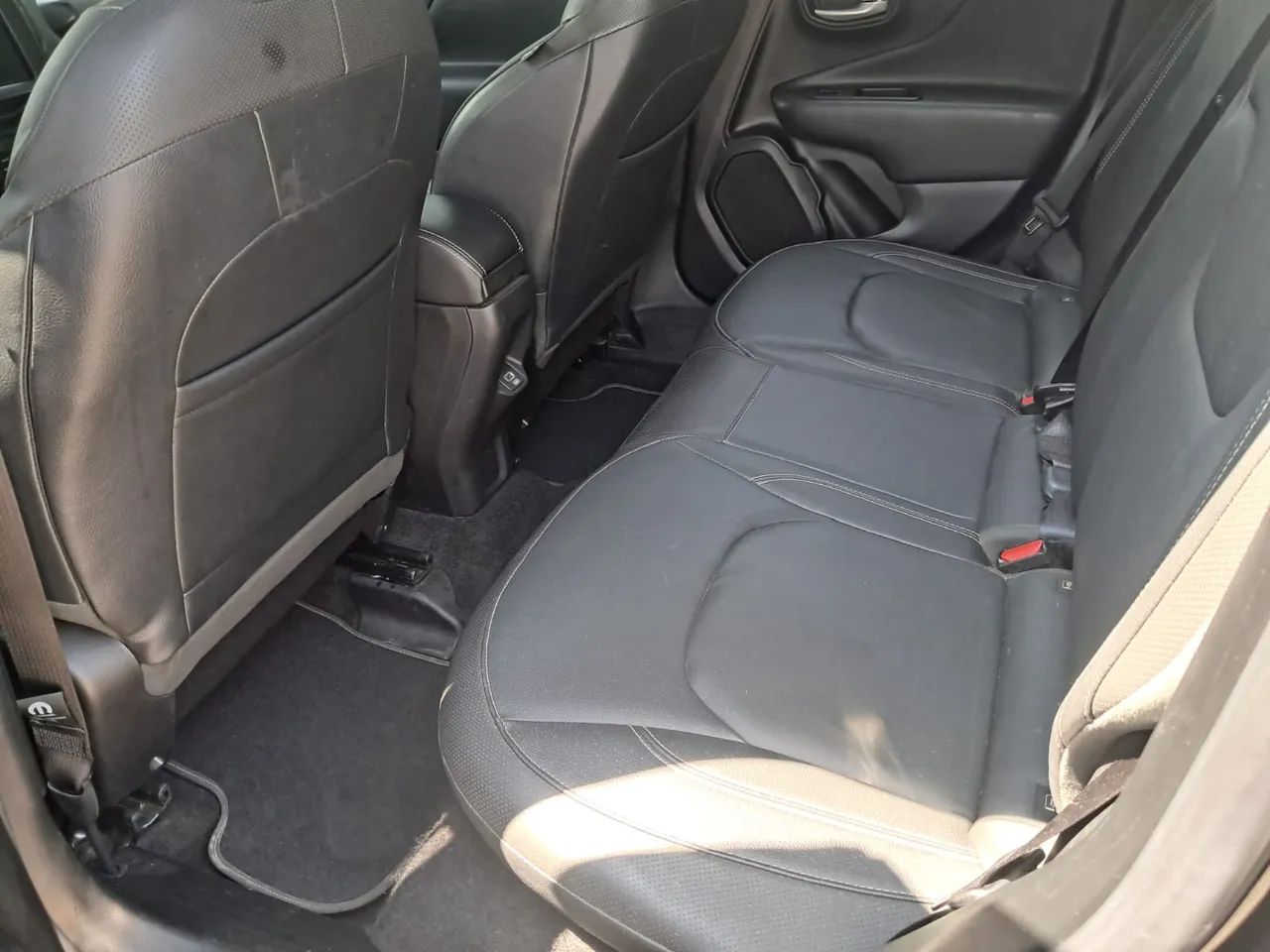 Jeep Renegade Longitude T270 1.3 Turbo 4x2 Aut., foto 6 de 10
