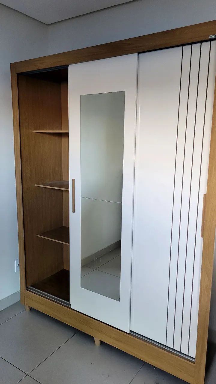 Guarda roupa 3 portas com espelho - Foto 4