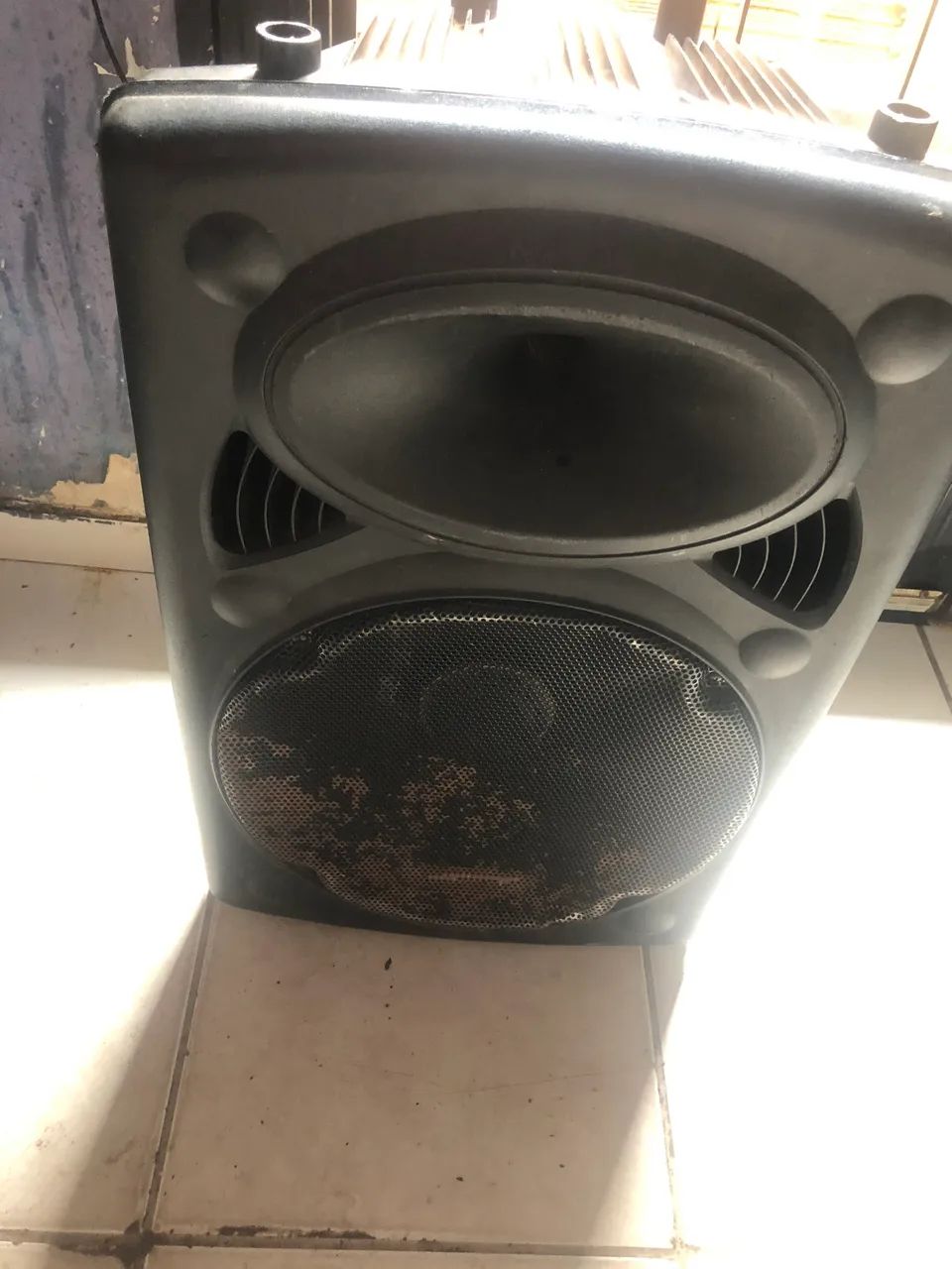 Vendo caixa de som 350 reais pra vim buscar  - Foto 3