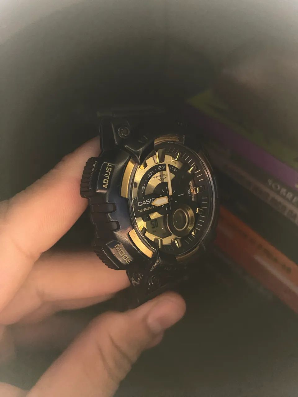 Relógio Preto e Dourado - Foto 2