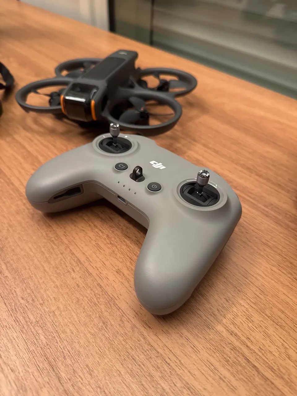 DJI Avata 2 fly more combo + perfeito estado. + Controle profissional para fpv - Foto 2