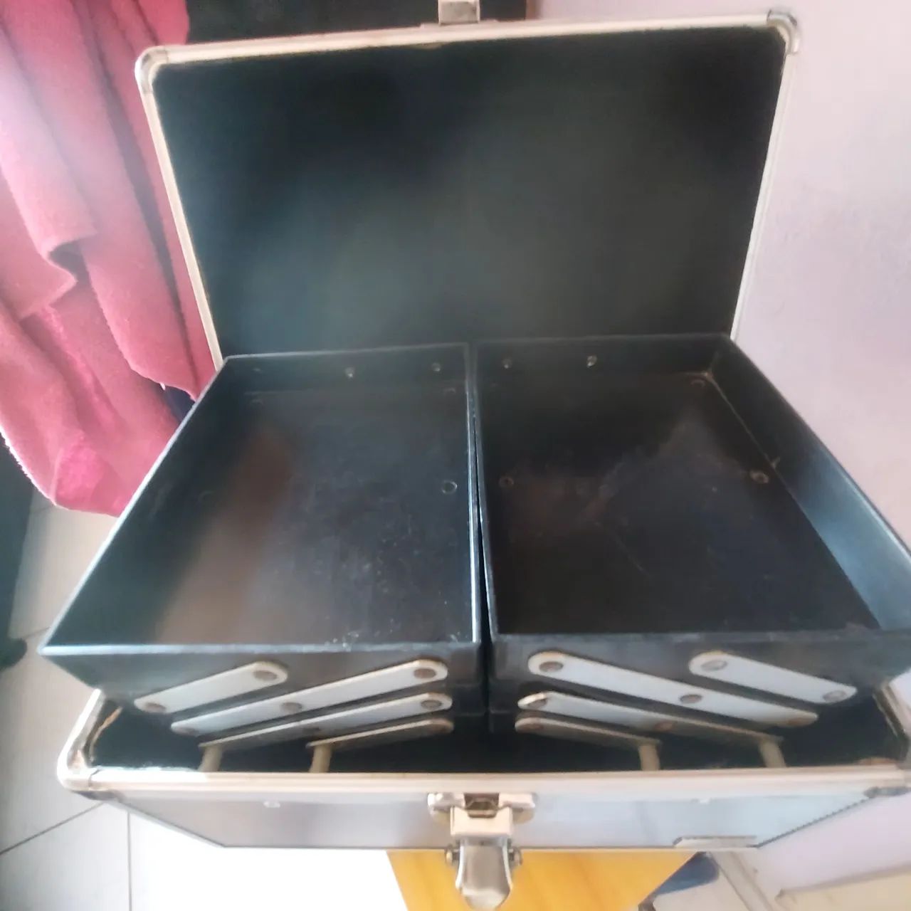 Maleta de maquiagem profissional  - Foto 2