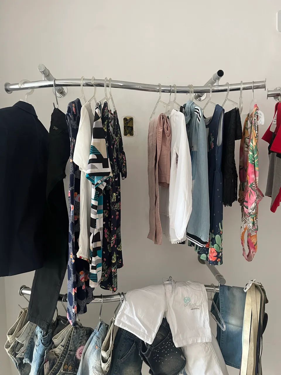 Araras para roupas ou loja