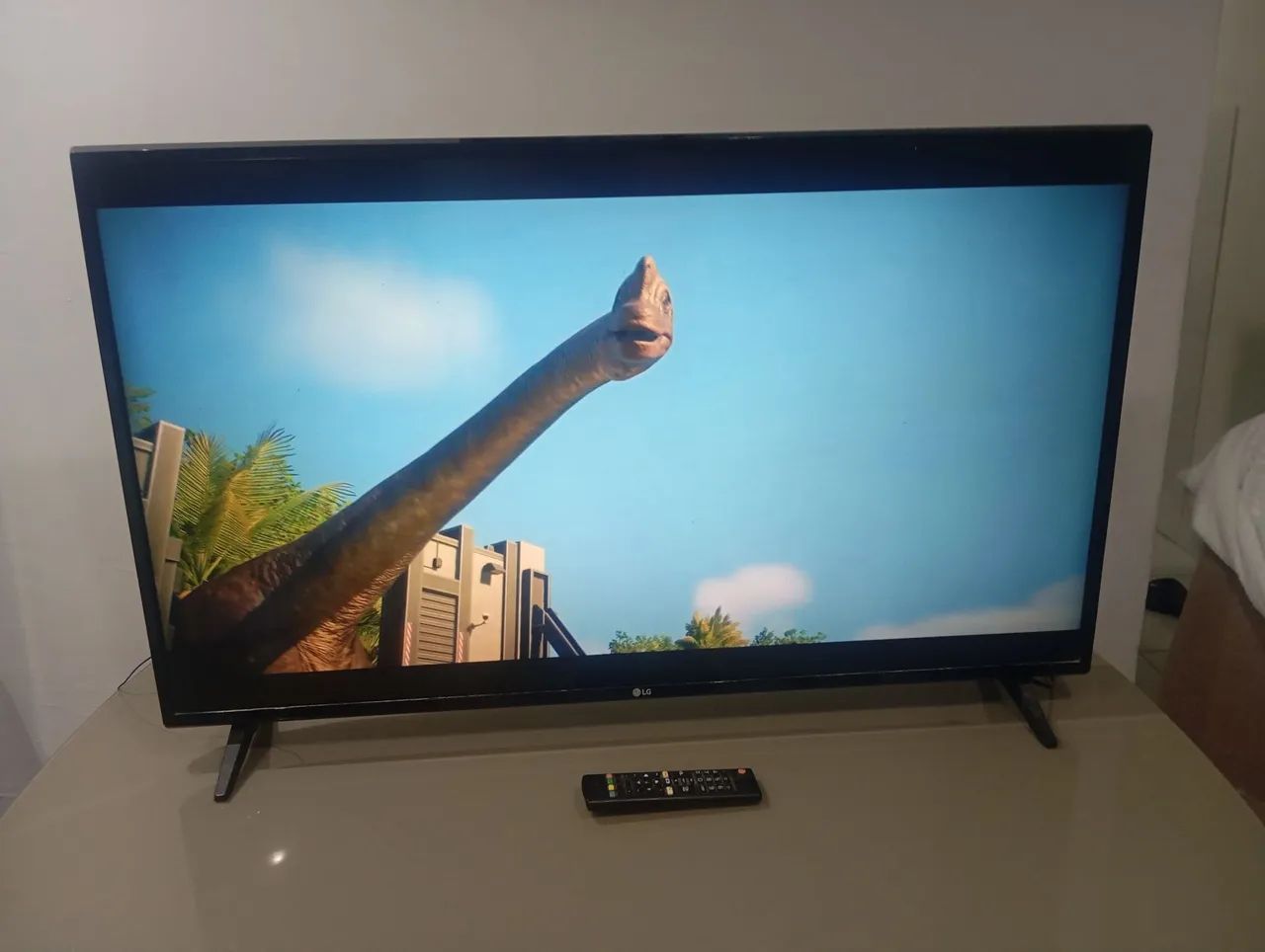 Vendo uma tv LG smart 43 polegadas  - Foto 3