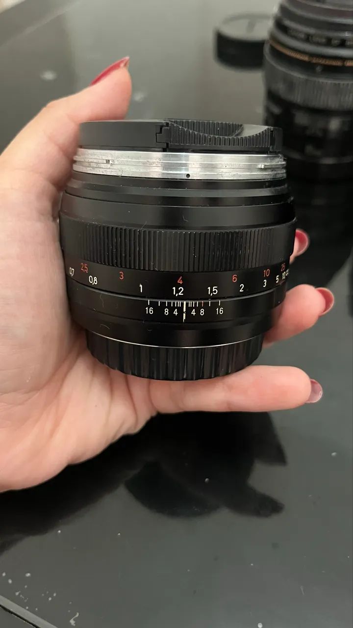 Carl Zeiss Planar T* 50mm f/1.4 ZE - MF - Acessórios para Câmeras