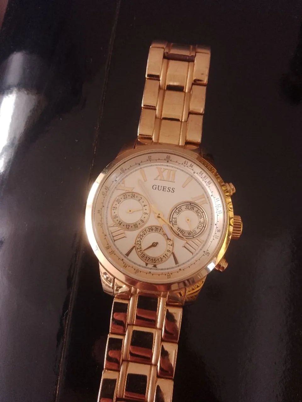 Lindo Relógio Guess dourado  - Foto 5