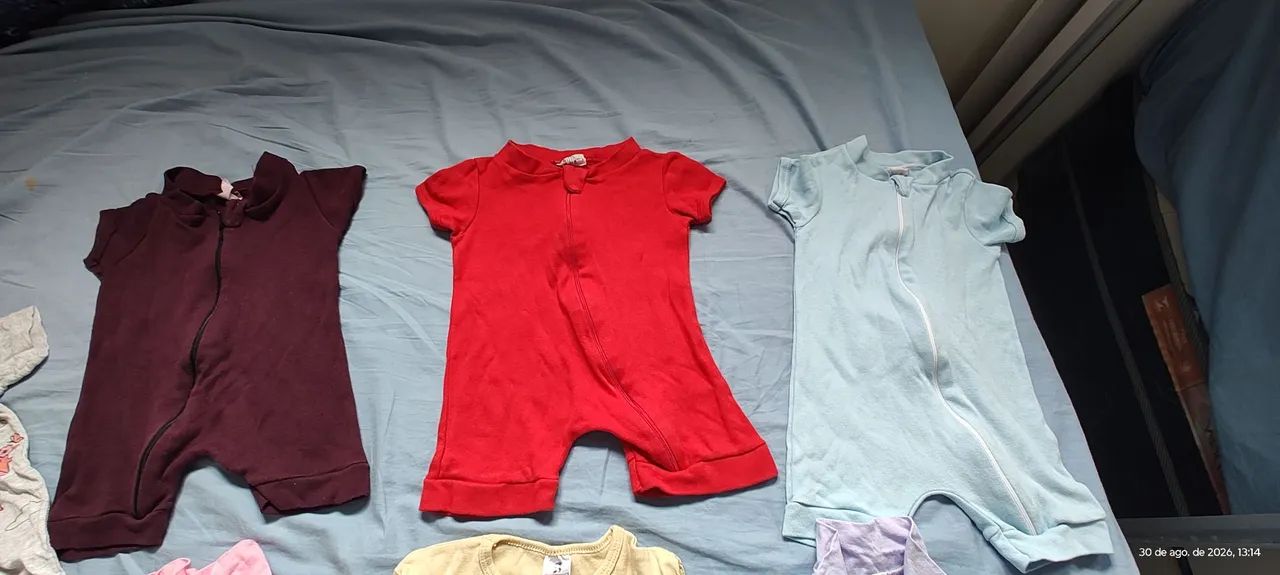 Kit com macacões infantis  - Foto 2