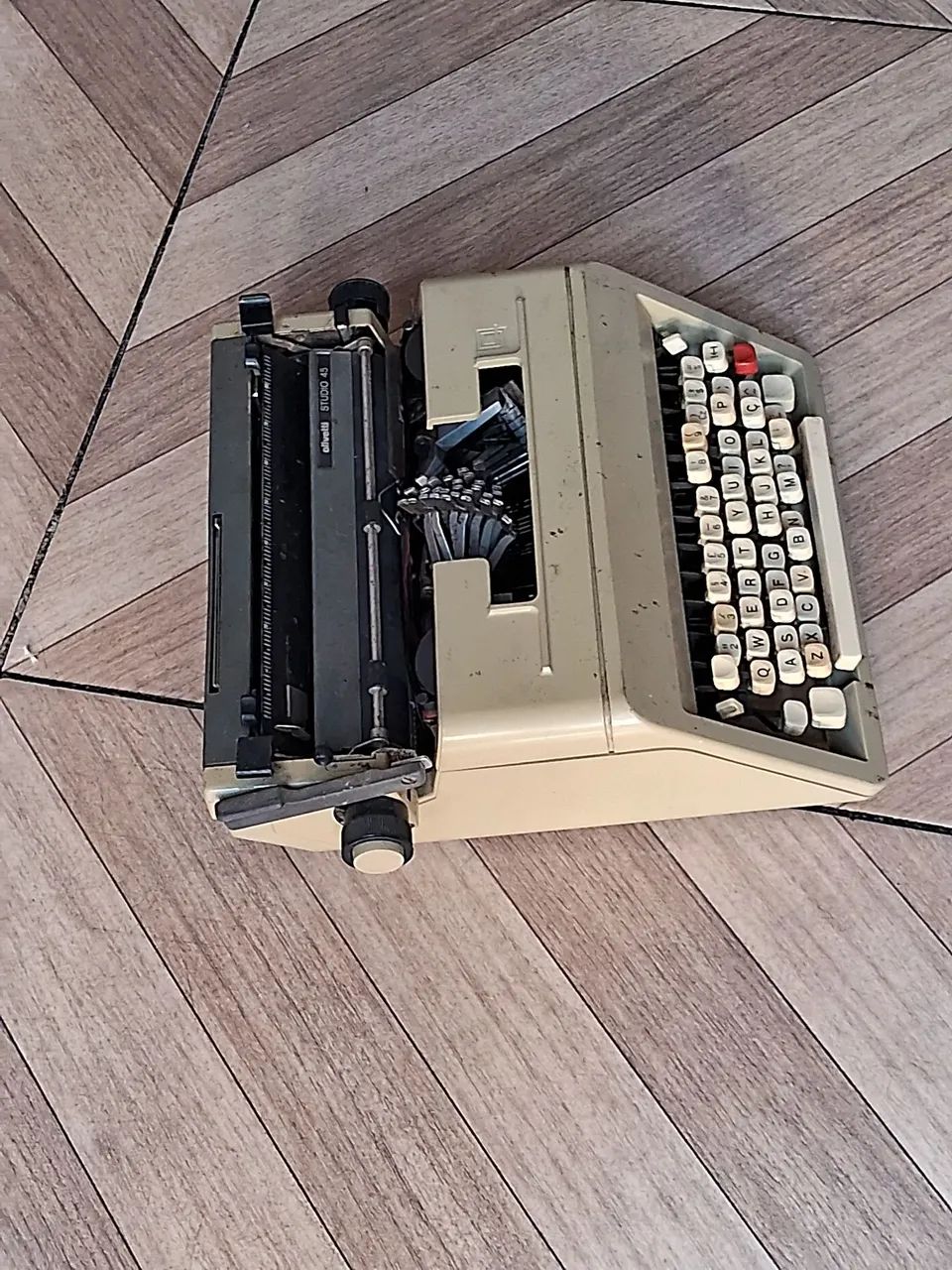 Maquina de escrever - Foto 2