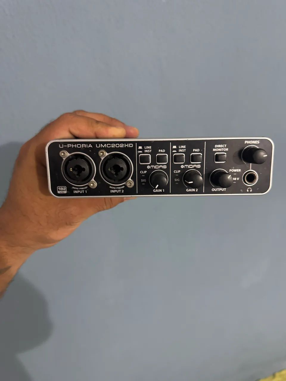 Interface de Áudio Behringer UMC202HD