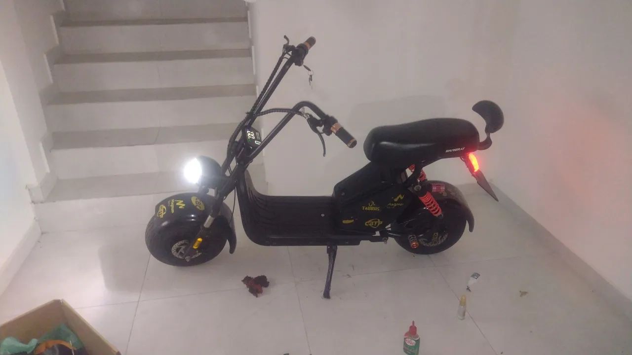 Scooter elétrica 