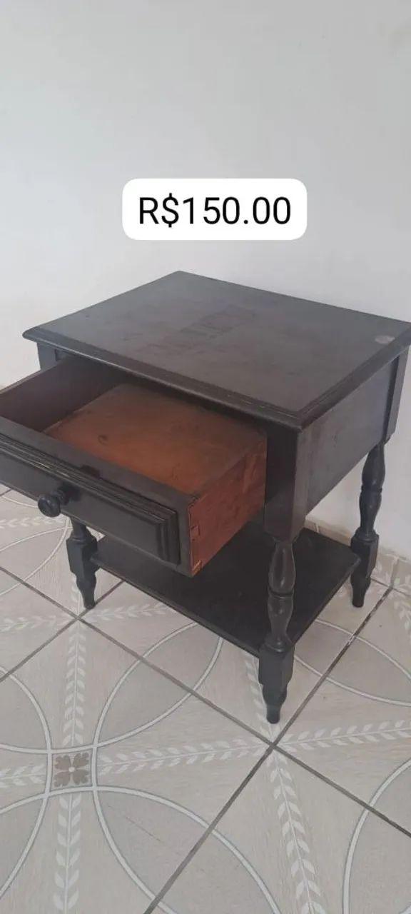 Mesinha em madeira