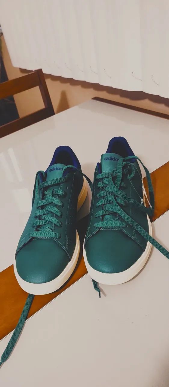 Tênis Adidas couro 41br 