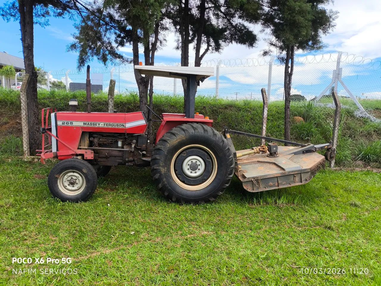 Aluguel trator com roçadeira  - Foto 3