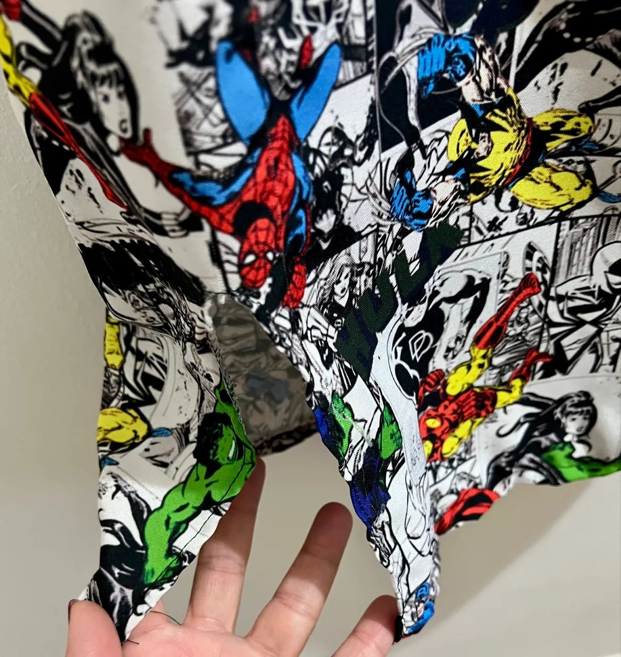 Vestido Temático Marvel. - Foto 4
