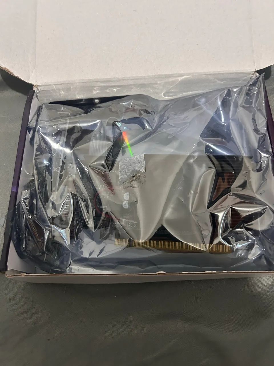 placa de video gt 610 2gb, nunca usada - Foto 3