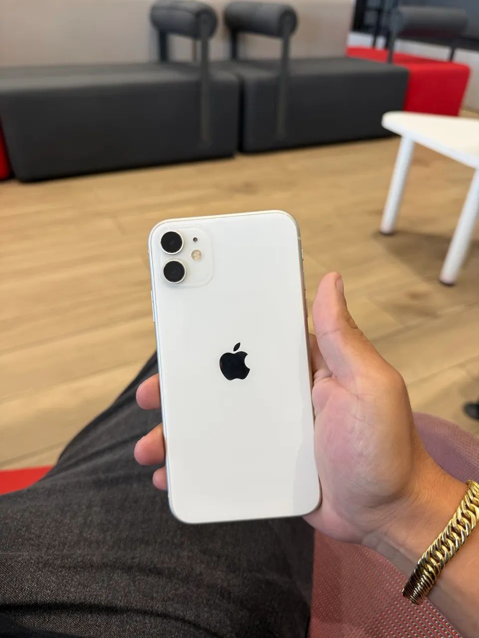 iPhone 11 64 GB funcionando perfeitamente ! Aceito cartão
