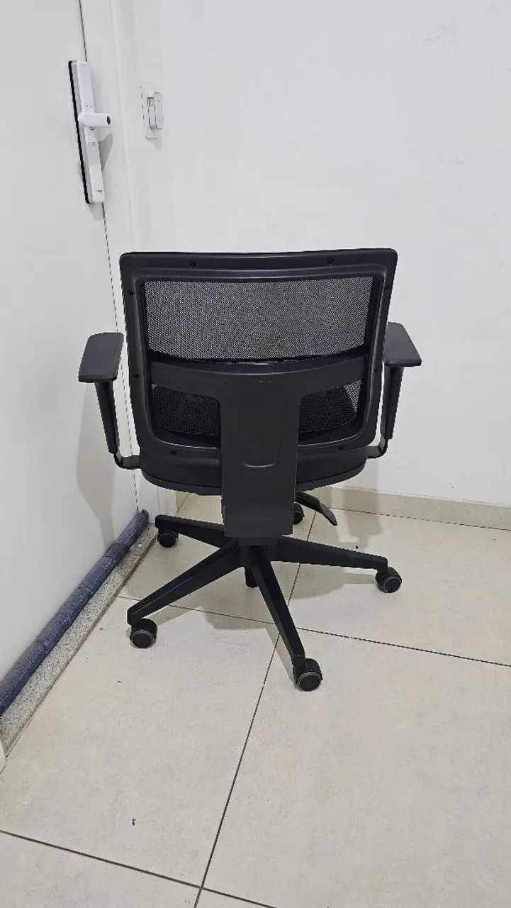 2 cadeiras ergonômicas