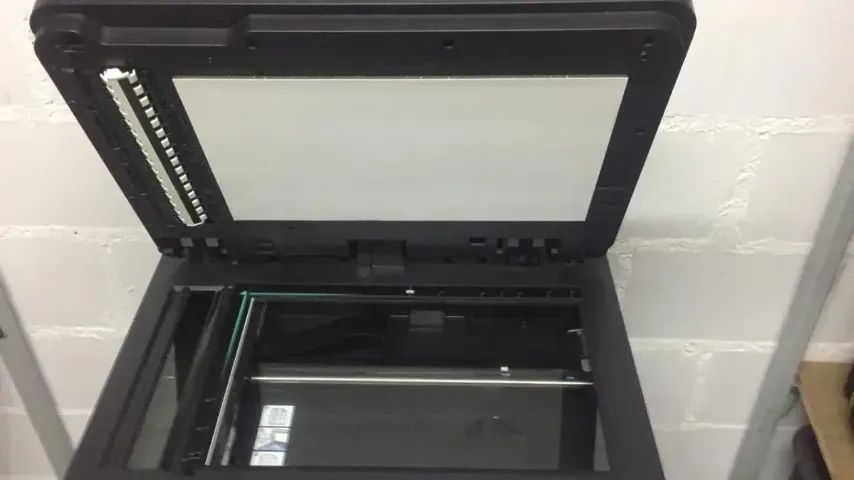 Impressora HP M630 Multifuncional 110v  - Foto 2