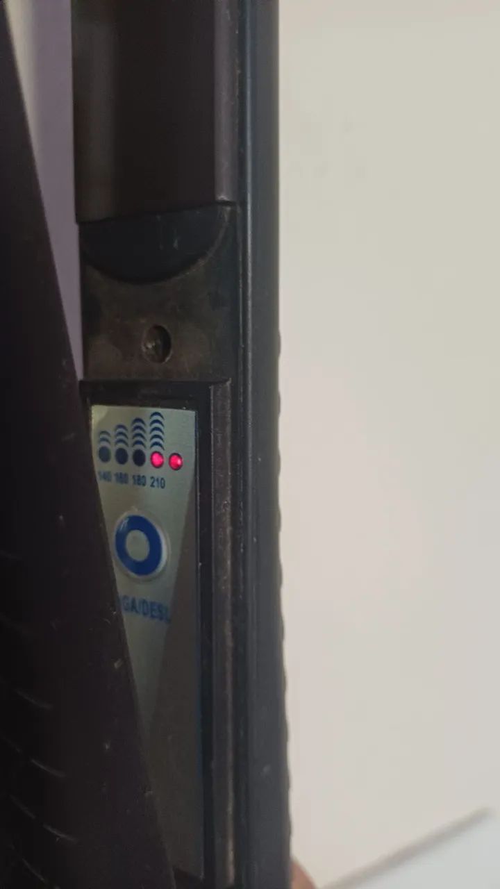 Chapinha de cabelo Britânia controle ion 210° - Foto 4